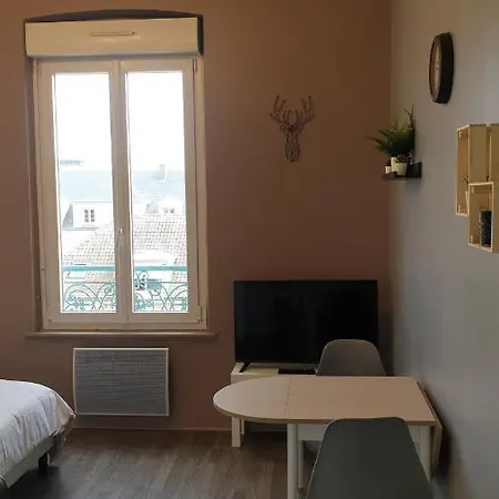 Linotin centre ville Compiègne Extérieur photo